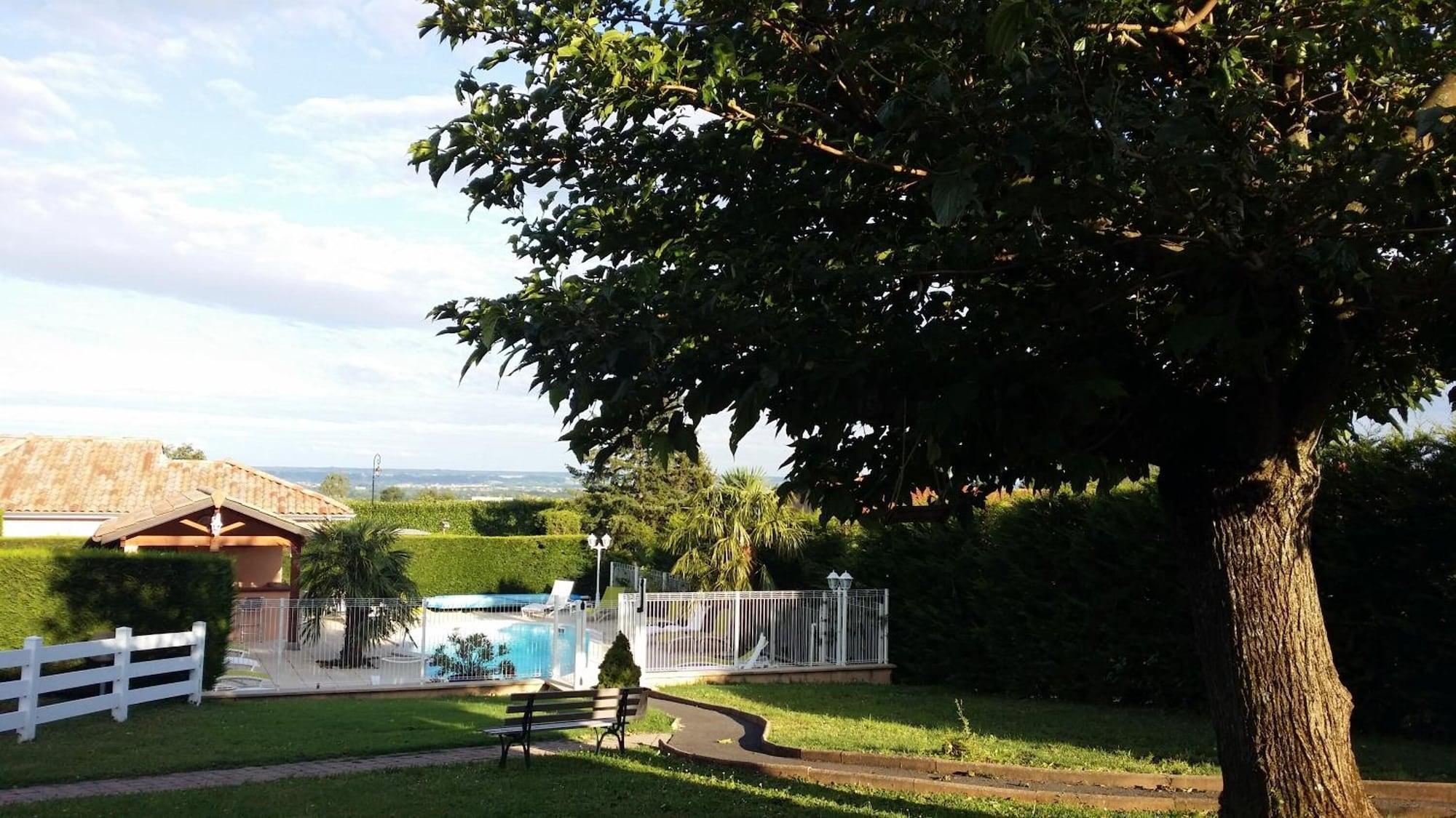 Logis Hotel Des Grands Vins Fleurie Exteriör bild