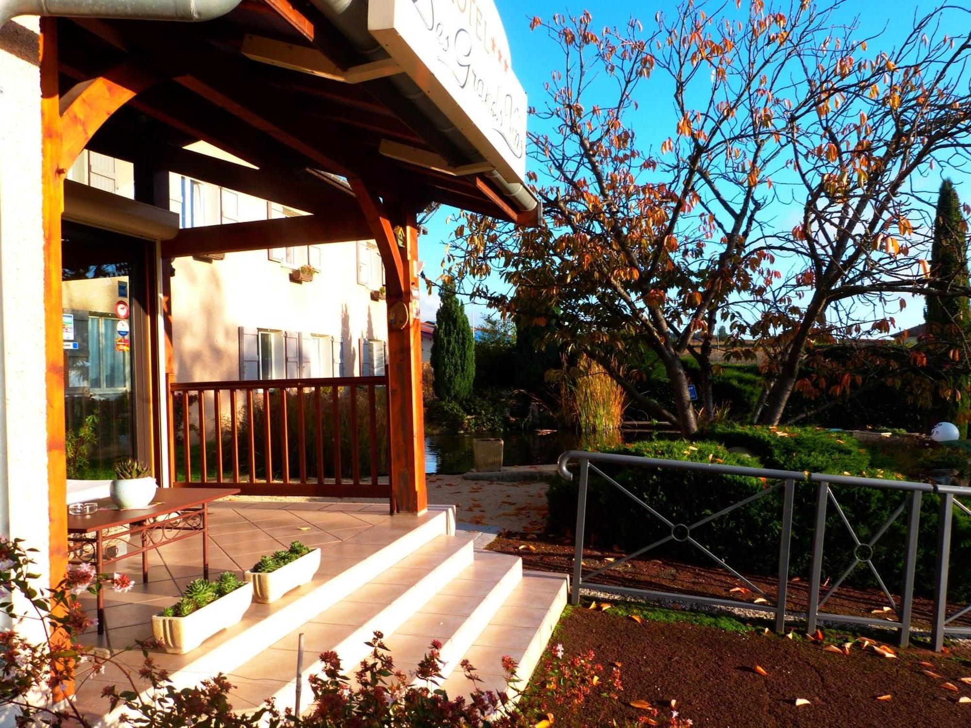 Logis Hotel Des Grands Vins Fleurie Exteriör bild