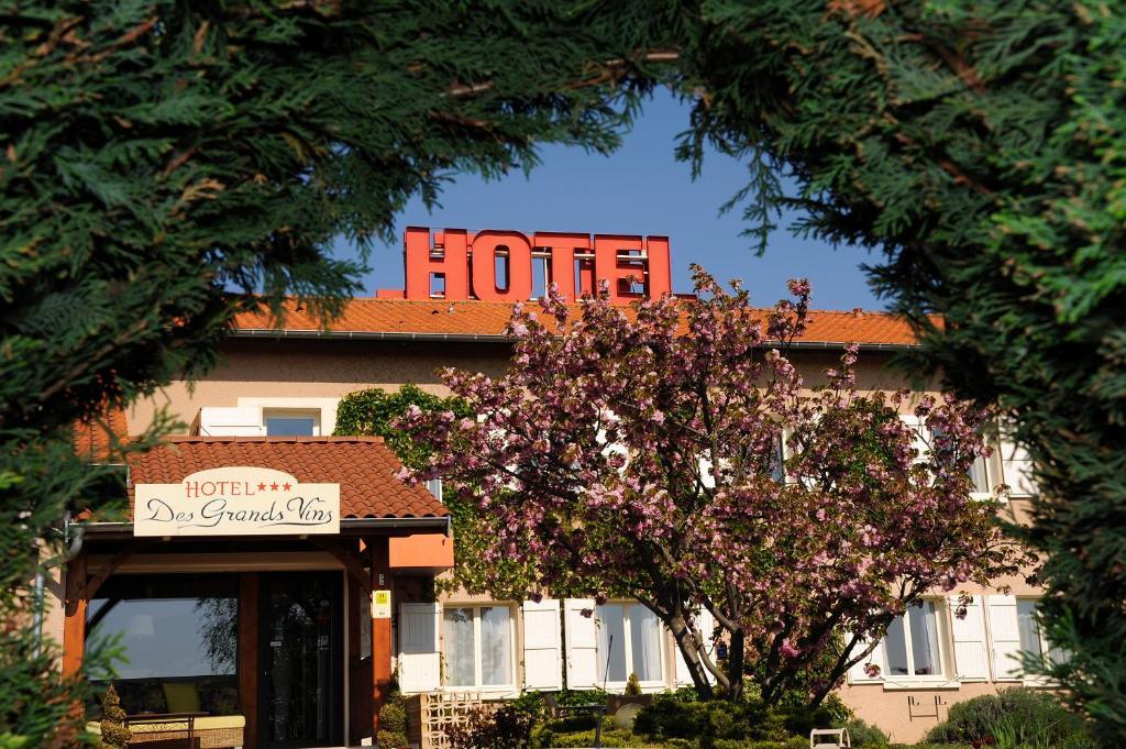 Logis Hotel Des Grands Vins Fleurie Exteriör bild