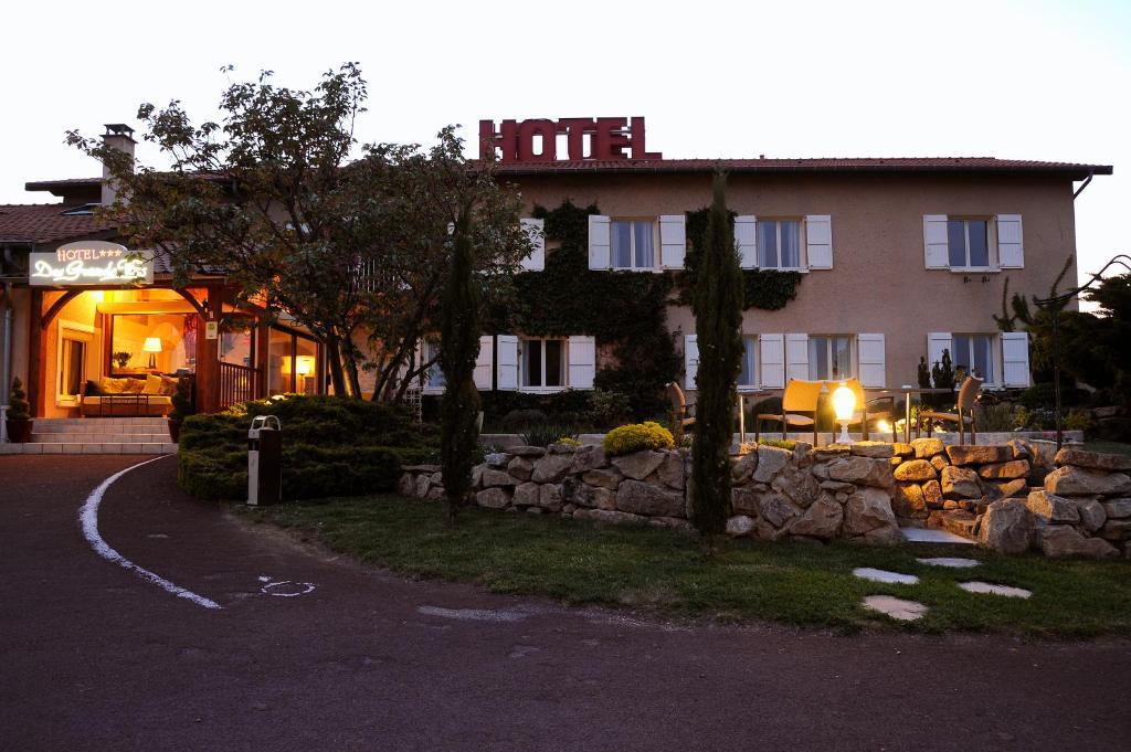 Logis Hotel Des Grands Vins Fleurie Exteriör bild